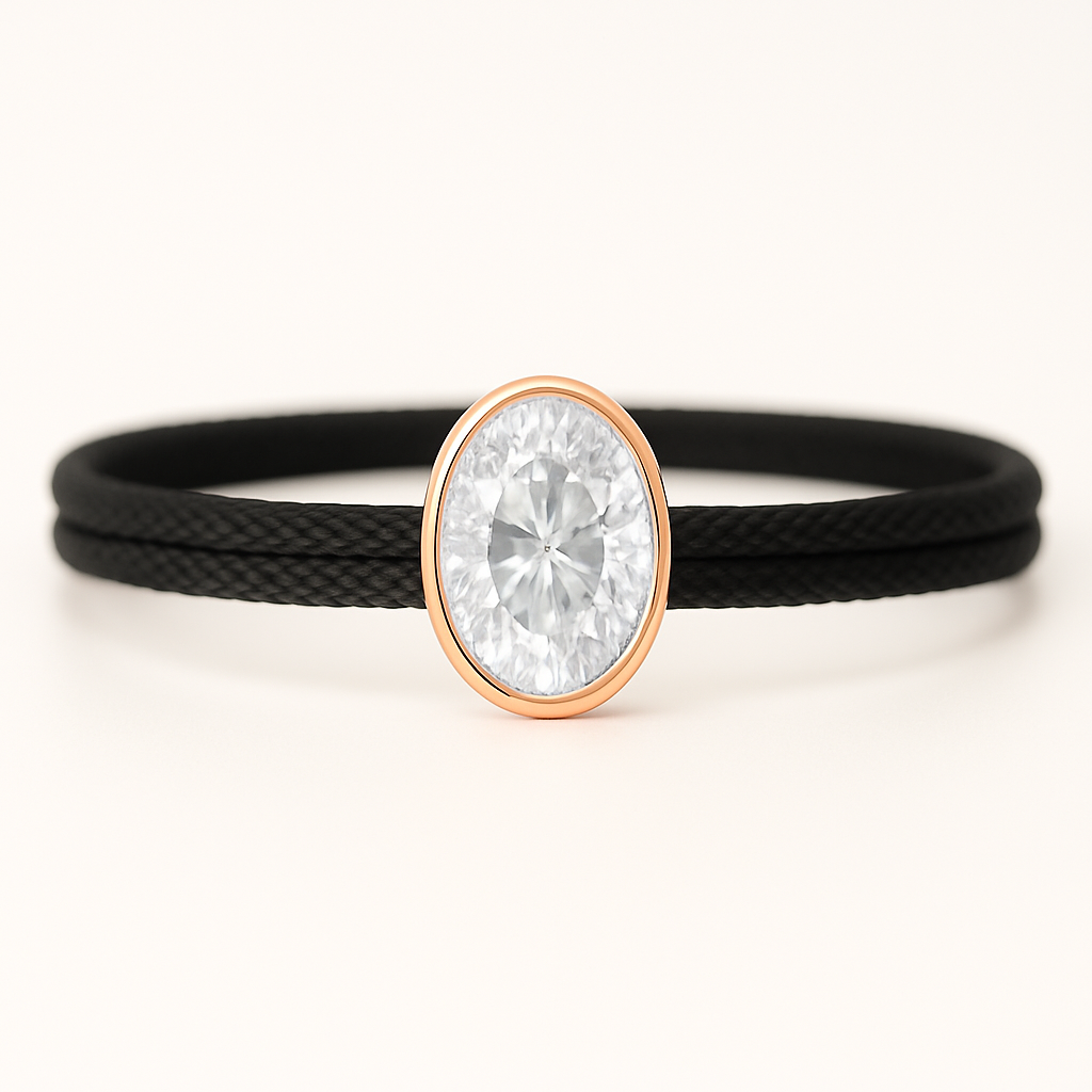 "Avec Moi" Oval Bracelet Black